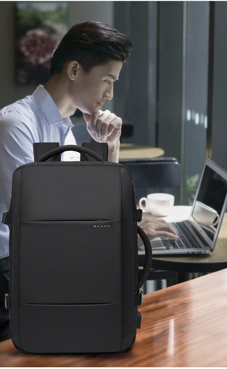 Mochila de Viagem Premiere - Notebook 17`, Expansível, Impermeável e Porta USB - VINNCI Store